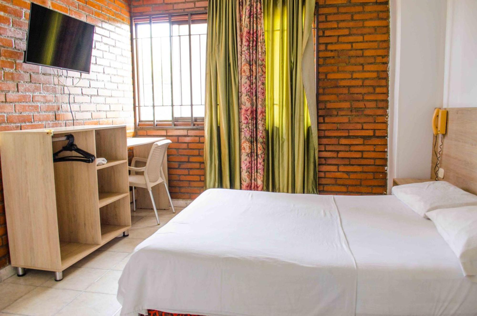 Hotel Elimar 吉拉尔多特 外观 照片